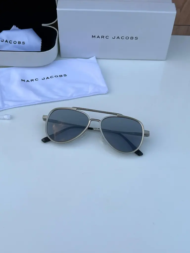 MARC JACOBS